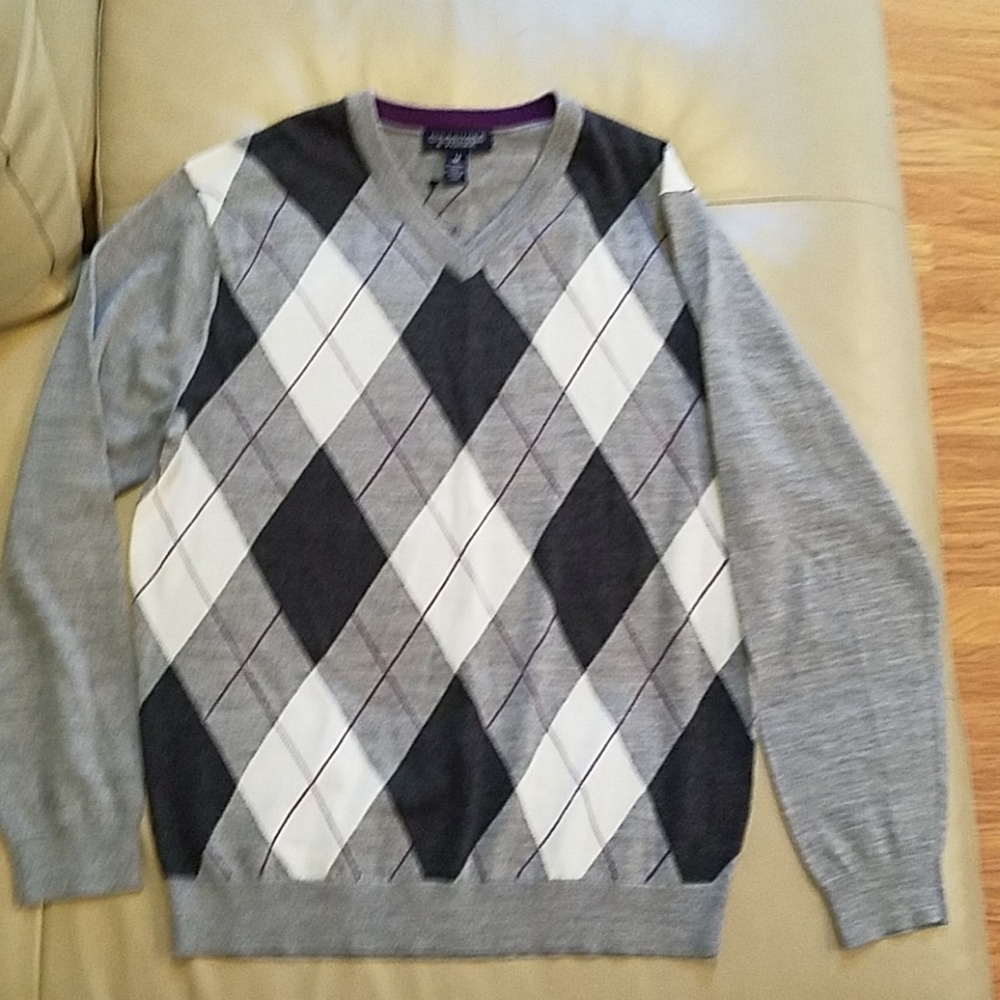 Men's long sleeve sweater